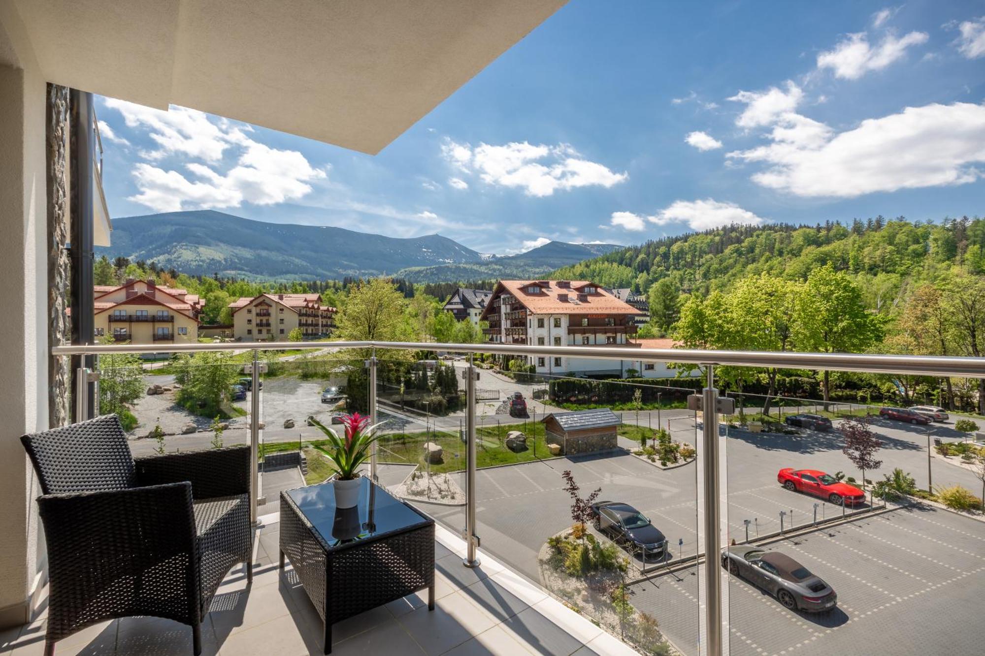 Apartamenty Bluesky - Ogrodnicza 7 I 9 - Z Widokiem Na Gory, W Zielonej Okolicy, Blisko Centrum I Atrakcji Karpacza 客房 照片