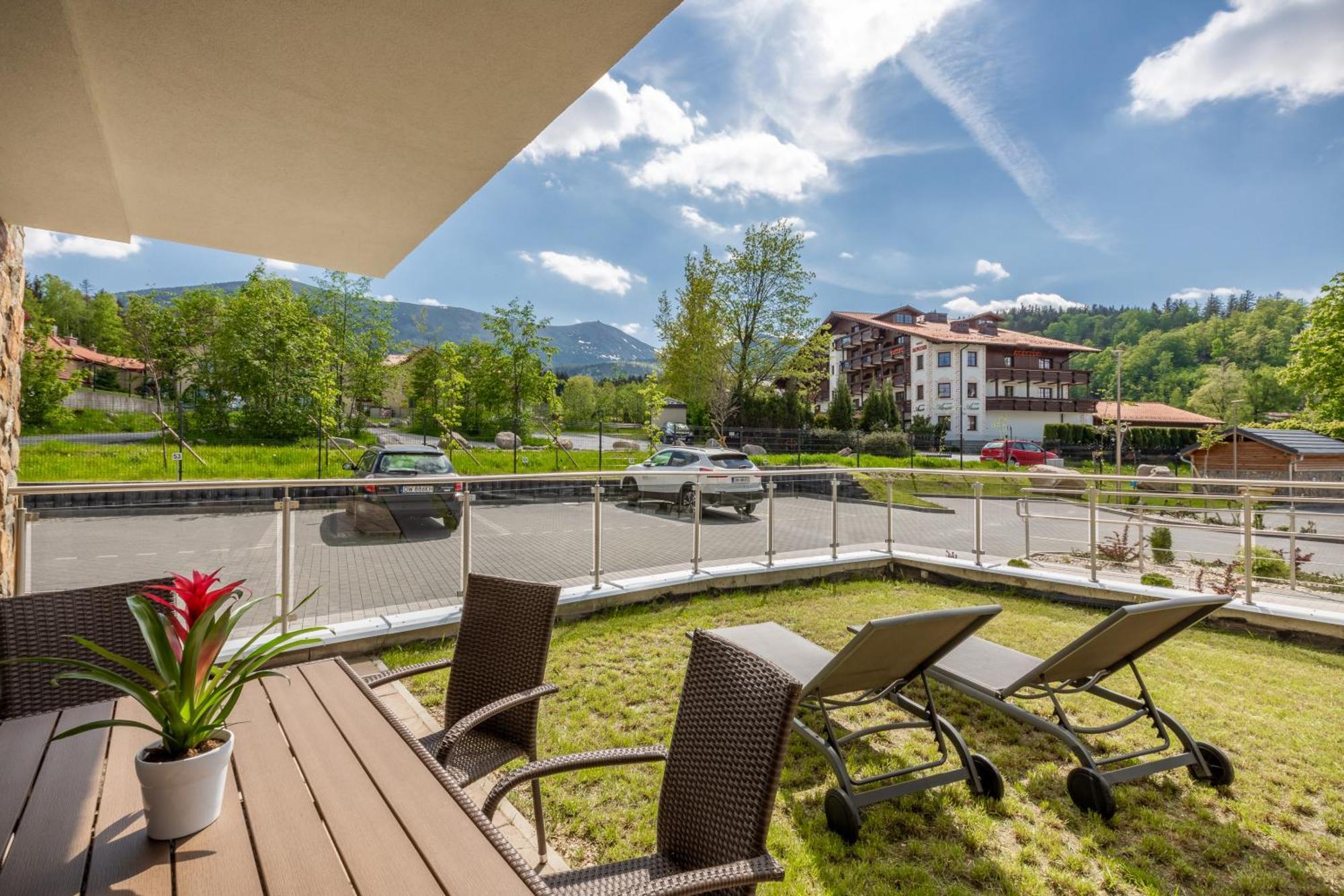 Apartamenty Bluesky - Ogrodnicza 7 I 9 - Z Widokiem Na Gory, W Zielonej Okolicy, Blisko Centrum I Atrakcji Karpacza 客房 照片