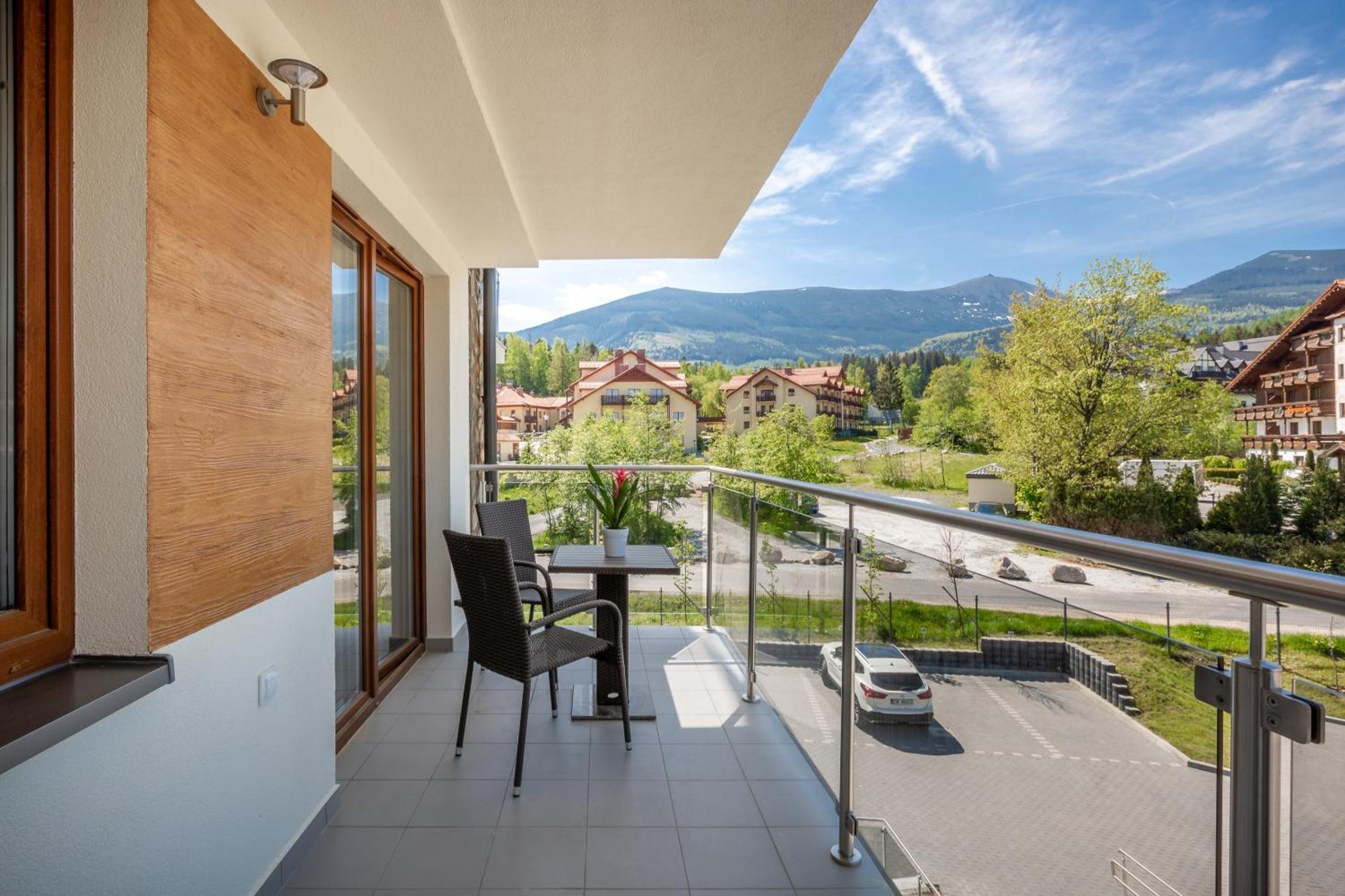 Apartamenty Bluesky - Ogrodnicza 7 I 9 - Z Widokiem Na Gory, W Zielonej Okolicy, Blisko Centrum I Atrakcji Karpacza 客房 照片